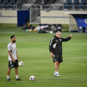 كوزمين: الإمارات ستبذل كل جهد لتجاوز العراق بالملحق الآسيوي