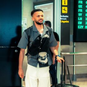 القادسية يضم منافساً لحامل "القفاز الذهبي" في الدوري السعودي