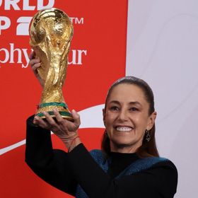 المكسيك تبدي استعدادها لاستضافة مباريات إيران في كأس العالم