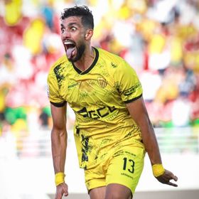 بعيداً عن المونديال.. سباق ناري بين 4 فرق في جولة حسم الدوري المغربي
