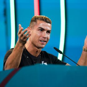 ماركا: رونالدو يغادر معسكر البرتغال وربما يعتزل دولياً