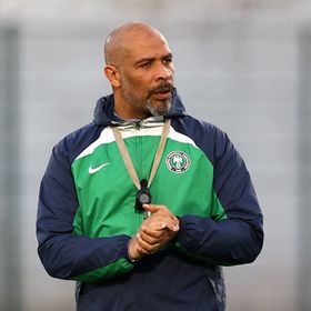 مدرب نيجيريا يتحدى مصر: لن نغادر كأس إفريقيا دون المركز الثالث