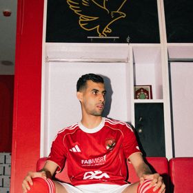 الأهلي المصري يضمّ الظهير المغربي يوسف بلعمري من الرجاء