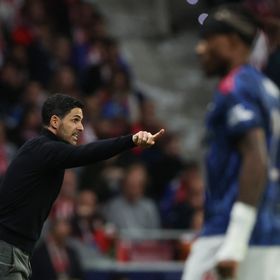 أرتيتا يهاجم حكم مباراة أتلتيكو: ألغى ركلة الجزاء بعد إعادتها 13 مرة