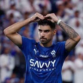 البرتغالي روبن نيفيز يلعب مباراته الـ100 بقميص الهلال