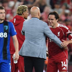 هل يرد كييزا على الاستبعاد الأوروبي بالرحيل عن ليفربول؟