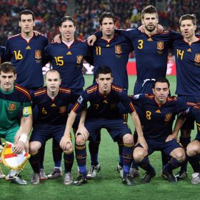 بعد 15 عاماً من تتويج إسبانيا بكأس العالم.. أين هم أصحاب المجد؟