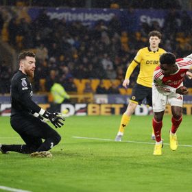 شاهد.. أرسنال يخرج بتعادل بطعم الخسارة وساكا ينهي أطول صيام