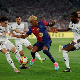 كم نقطة يحتاجها برشلونة وريال مدريد لحسم الدوري الإسباني؟