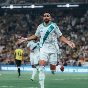 الأهلي يودّع رياض محرز بعد 3 مواسم ذهبية