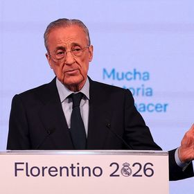بيريز خدع الجميع.. الكشف عن "الصفقة التاريخية" لريال مدريد