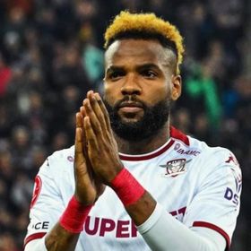 صدمة.. سقوط الهداف الغابوني آرون بوبيندزا من الطابق الـ 11