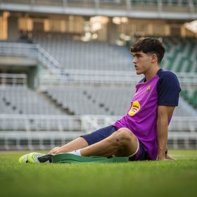 أنباء جيدة لبرشلونة.. الكشف عن تفاصيل إصابة كوبارسي