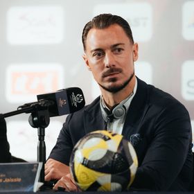 يايسله مدرب الأهلي: الجمهور يلقبنا بـ"سفير الوطن" وهذا موقف كيسي