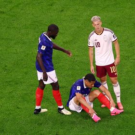 مدافع أرسنال مهدد بالغياب "5 أشهر" بعد إصابته مع منتخب فرنسا