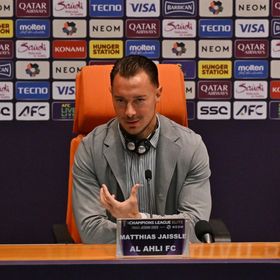 يايسله: الأهلي سيستغل وجود 12 لاعباً أجنبياً أمام الهلال