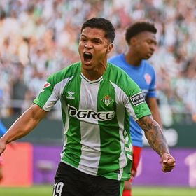 بيتيس يتأهل لدوري أبطال أوروبا بعد غياب 21 عاماً