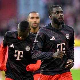 "للصبر حدود".. بايرن ميونيخ يرفض "مماطلة" أوباميكانو