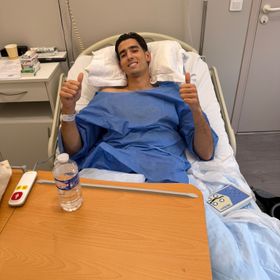 المغربي نايف أكرد يبعث رسالة للجماهير بعد العملية الجراحية