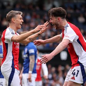 أرسنال يكسر "قاعدة الـ30" ويمنح لاعبه المخضرم عقداً حتى 2029