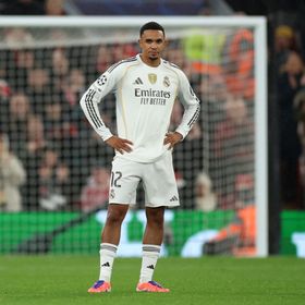 17 مباراة وإصابتان.. انطلاقة متعثرة لألكسندر أرنولد مع ريال مدريد