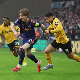 نيوكاسل يكتفي بتعادل مخيب مع ولفرهامبتون في الدوري الإنجليزي