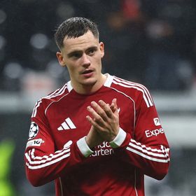 زحام في وسط الملعب.. تشكيلة ليفربول الأساسية أمام ريال مدريد