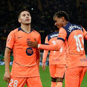 لاعب برشلونة مهدد بالغياب "7 أشهر" بعد إصابة خطيرة في الركبة