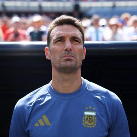 اتفاق وشيك.. سكالوني يقترب من تجديد عقده مع الأرجنتين
