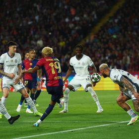 شاهد.. الساحر يامال يحتفل بمباراته رقم 100 مع برشلونة بهدف رائع