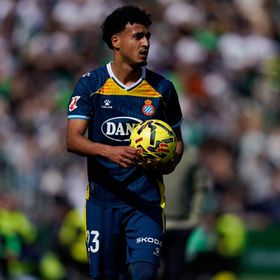 توقف مباراة بالدوري الإسباني بسبب عنصرية محتملة ضد المغربي عمر الهلالي