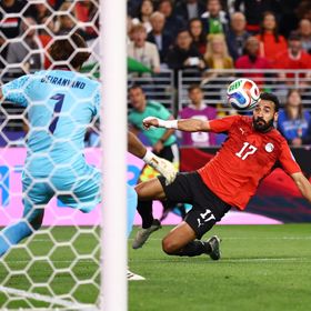 من هو بديل مهند لاشين في مباراة مصر وأستراليا؟