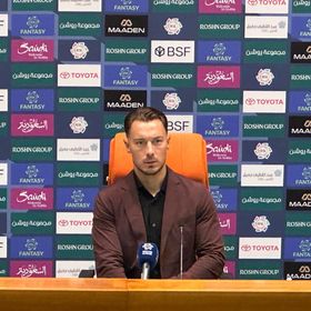 سبب انضباطي.. يايسله يفسّر غياب نجم الأهلي عن انطلاقة الدوري السعودي