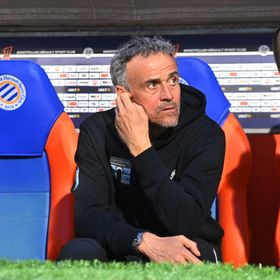 بينهم لاعب مغربي.. باريس سان جيرمان يحدد قائمة الراحلين