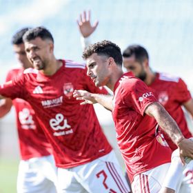 الأهلي يعجز أمام جدار المحلة ويهدر نقطتين جديدتين بالدوري المصري