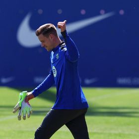 برشلونة يتلقى أول عرض للتخلي عن حارسه تير شتيغن