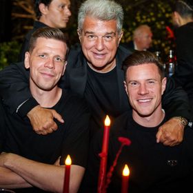 فليك يراوغ الصحفيين ويعيد تير شتيغن لحراسة مرمى برشلونة بعد 7 أشهر