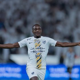 شاهد.. هدفان رائعان من ديابي يقودان الاتحاد لفوز مثير على الشباب