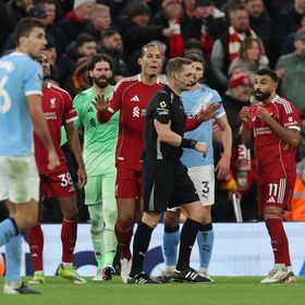 انهيار غير مسبوق بعد الـ90 يهين تاريخ ليفربول بالدوري الإنجليزي