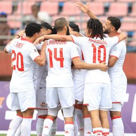 ما سبب مواجهة تونس لزامبيا في المغرب بدلاً من غينيا؟