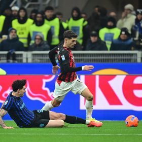 3 أندية إنجليزية تتنافس على نجم ميلان الإيطالي