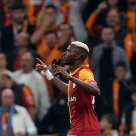 شاهد.. أوسيمين "التاريخي" يقود غلطة سراي لفوزٍ جديد في دوري أبطال أوروبا