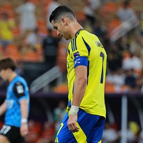 كاوازاكي يفاجئ النصر بهدفين وبيولي يحاول التدارك قبل نهاية الشوط الأول