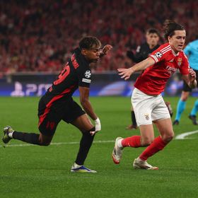 هل ينجح ألفارو كاريراس مجدداً في الاختبار أمام لامين يامال بالكلاسيكو؟