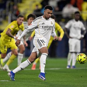 كيليان مبابي يمسح دموع براهيم دياز "المجروح" بواسطة بانينكا