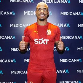 غلطة سراي يتعاقد مع لاعب ولفرهامبتون المغضوب عليه