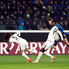 أتالانتا يقهر تشيلسي وأتلتيكو مدريد يقلب الطاولة على آيندهوفن