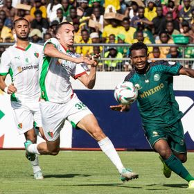 المولودية يتأهل في أبطال إفريقيا.. والهلال يتصدر رغم الخسارة برباعية