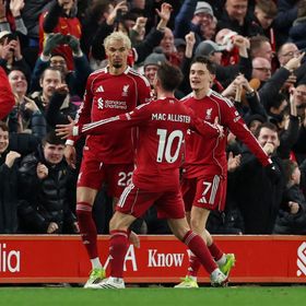 شاهد.. إيكيتيكي يقود انتفاضة ليفربول لسحق نيوكاسل ورقم تاريخي لصلاح