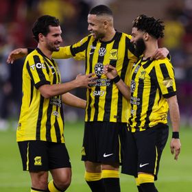 شاهد..  الاتحاد يتخطى الحزم بـ10 لاعبين